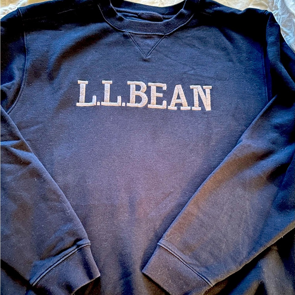 Vintage LL Bean Logo Sweatshirt Embroidered Logo Navy Blue Size L Reg Unisex